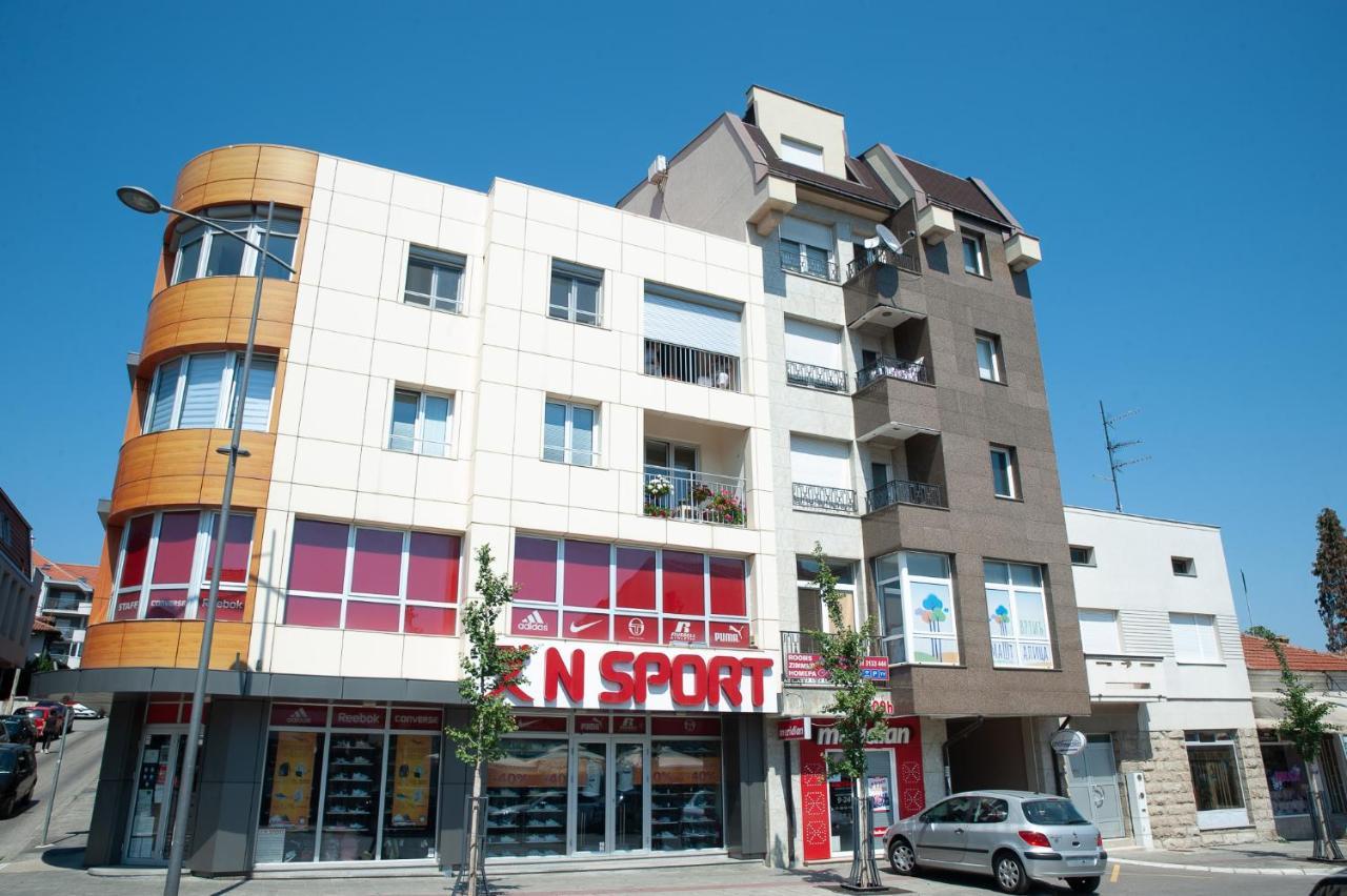 Apartman Tri S Arandjelovac Esterno foto